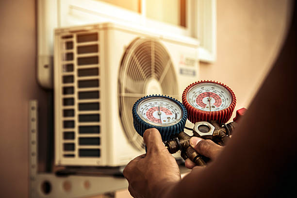 Professional Hvac technician working in New York Mills, NY